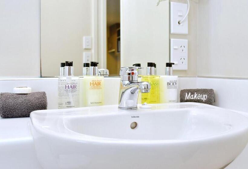 جناح غرفتين نوم, The Riverstone