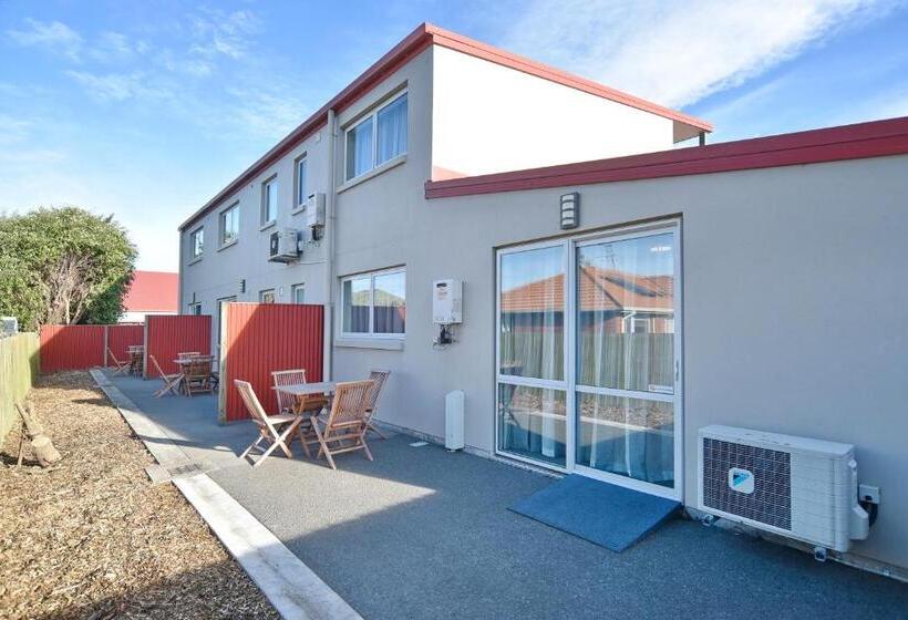 جناح لذوى الاحتياجات الخاصة, The Riverstone