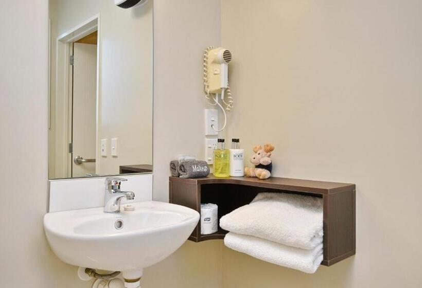 جناح لذوى الاحتياجات الخاصة, The Riverstone