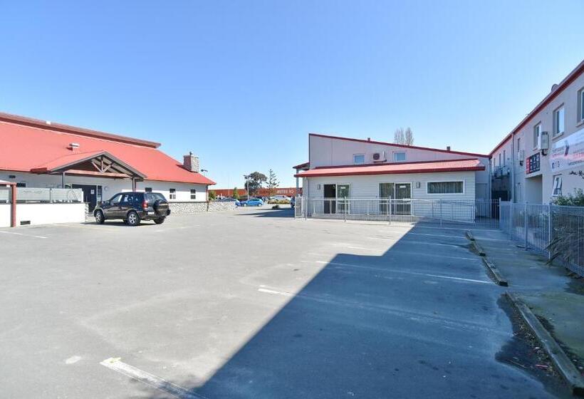 شقة 4 غرف, The Riverstone