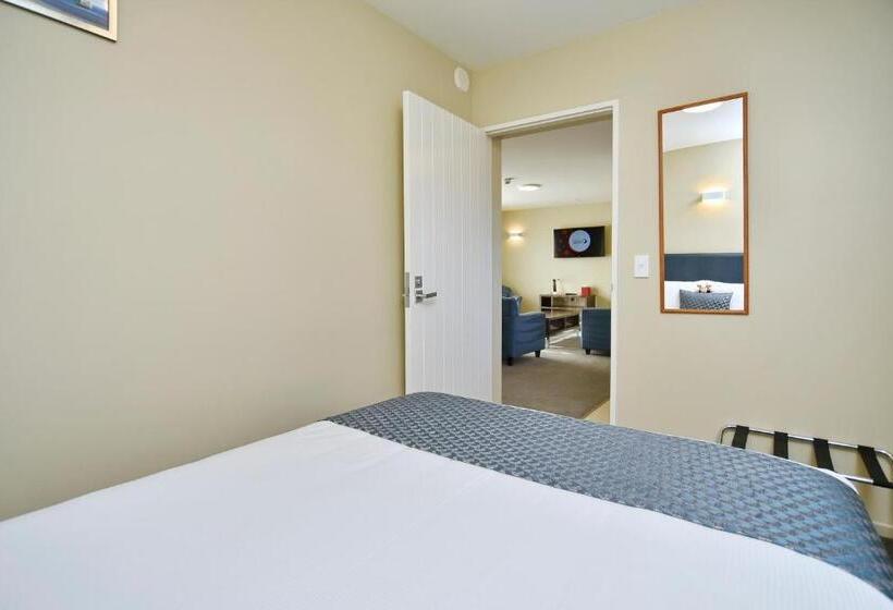 جناح غرفتين نوم, The Riverstone