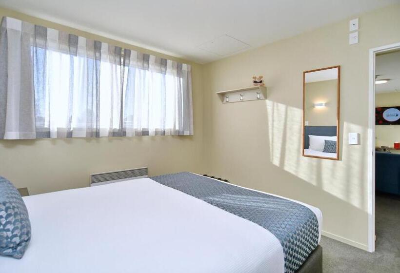 جناح غرفتين نوم, The Riverstone