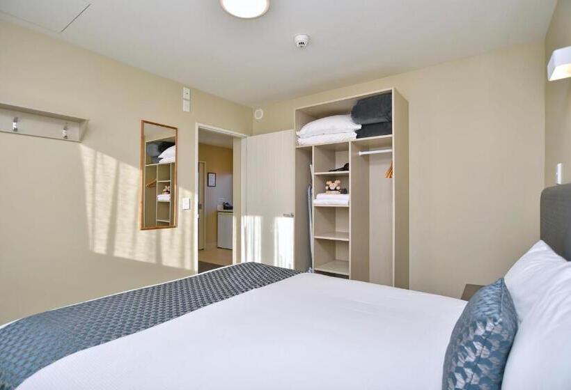 جناح غرفتين نوم, The Riverstone