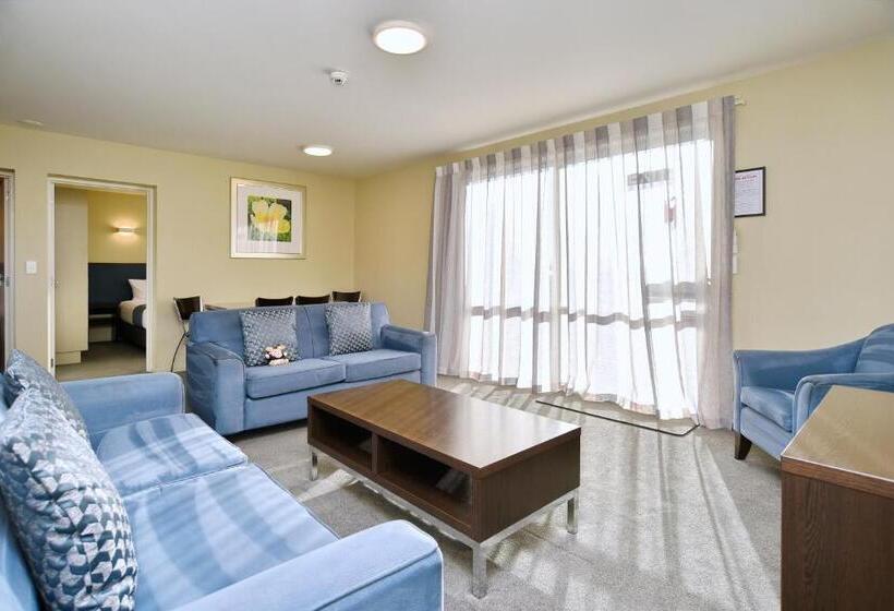 جناح غرفتين نوم, The Riverstone