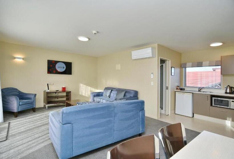 جناح غرفتين نوم, The Riverstone