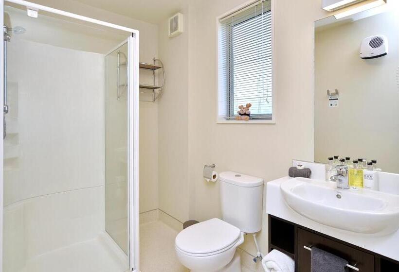 جناح غرفتين نوم, The Riverstone