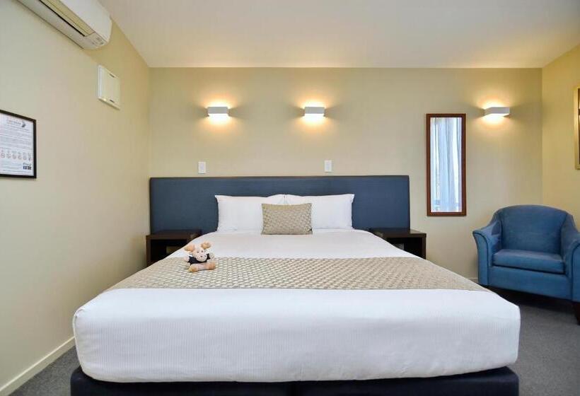 جناح لذوى الاحتياجات الخاصة, The Riverstone