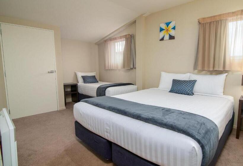 شقة 4 غرف, The Riverstone