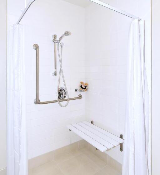 شقة 4 غرف, The Riverstone