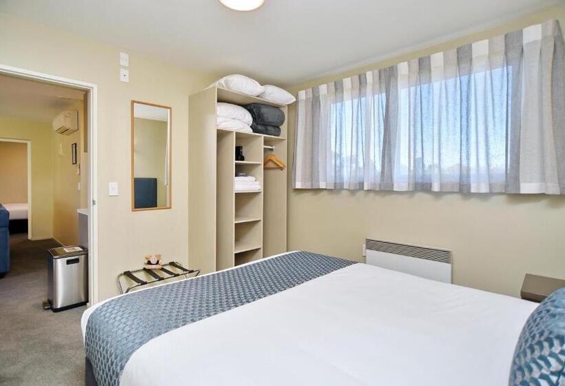 جناح غرفتين نوم, The Riverstone