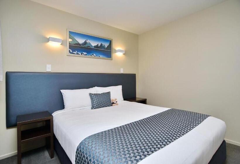 جناح غرفتين نوم, The Riverstone