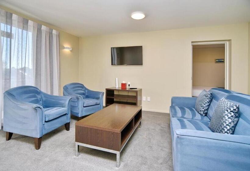 جناح غرفتين نوم, The Riverstone