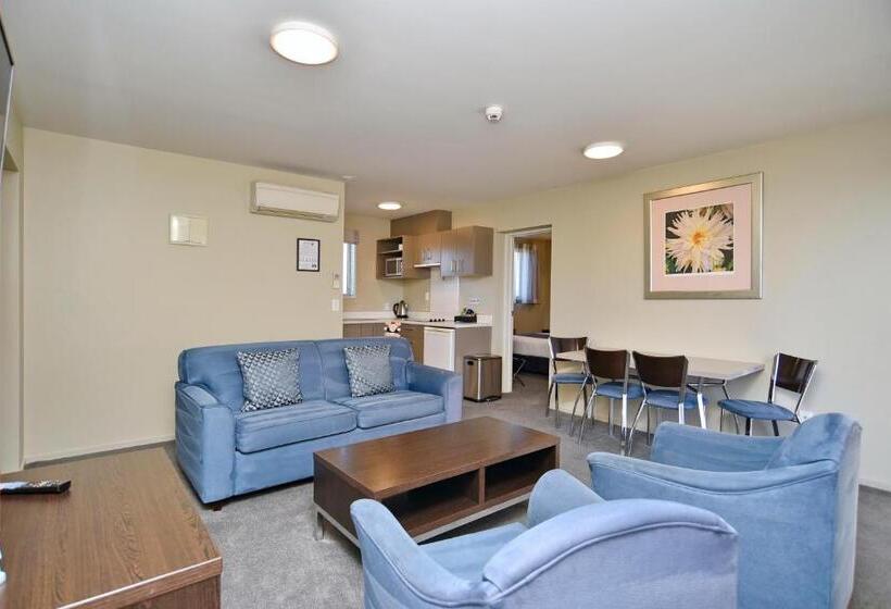 جناح غرفتين نوم, The Riverstone