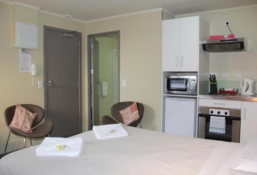 إستوديو قياسى, Nikau Apartments