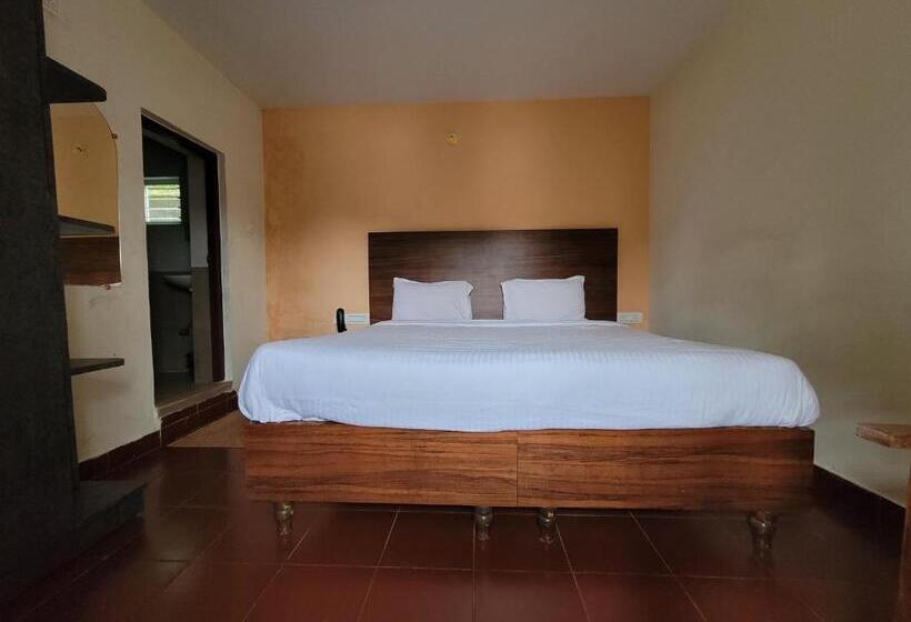 اتاق اکونومی, Reflections Guest House