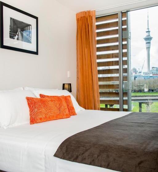 标准工作室, Quest On Beaumont