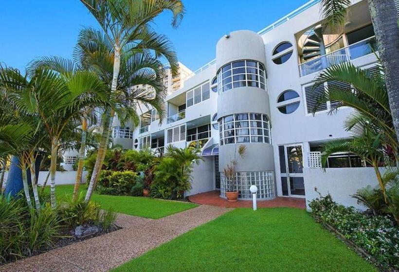 1 Bedroom Penthouse Apartment, Sundeck Gardens