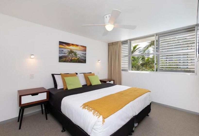 1 Bedroom Penthouse Apartment, Sundeck Gardens