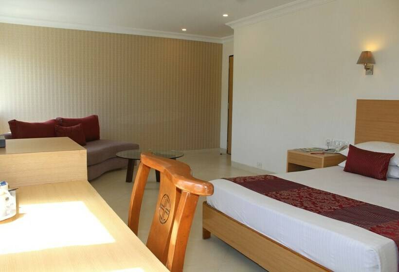 Suite Junior, The Lotus Apartment Hotels Burkit Road