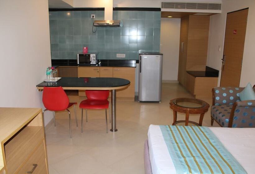 Suite Junior, The Lotus Apartment Hotels Burkit Road