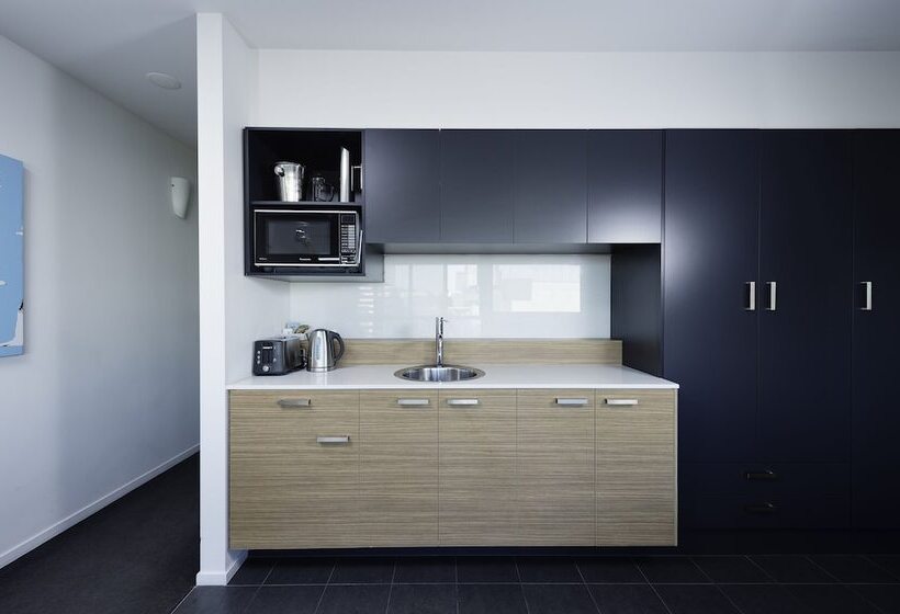 استودیوی استاندارد, Oaks Vue Suites Geelong