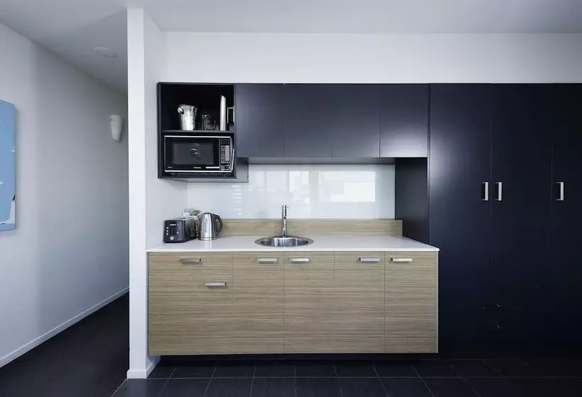 スタンダードスタジオ, Oaks Vue Suites Geelong