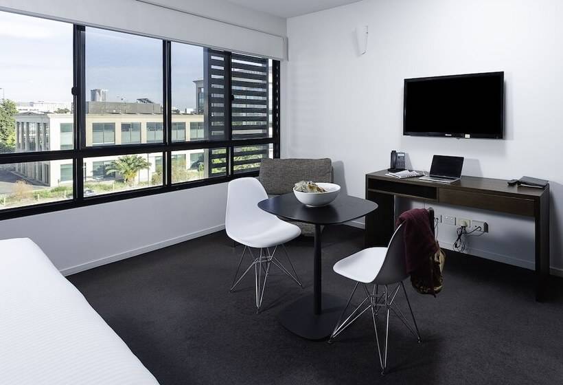 스탠다드 스튜디오, Oaks Vue Suites Geelong