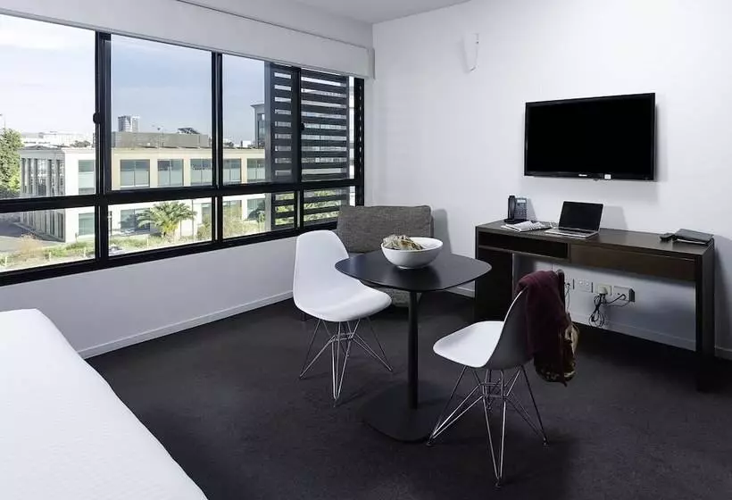 スタンダードスタジオ, Oaks Vue Suites Geelong