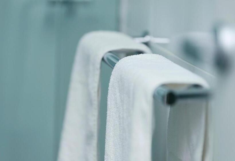 استودیوی استاندارد, Oaks Vue Suites Geelong