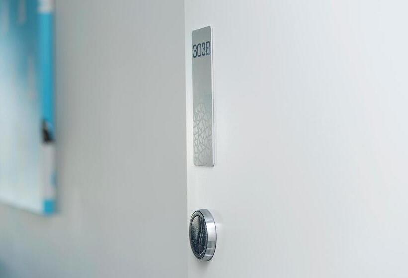 스탠다드 스튜디오, Oaks Vue Suites Geelong