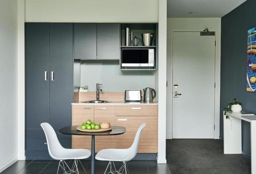 استودیوی استاندارد, Oaks Vue Suites Geelong