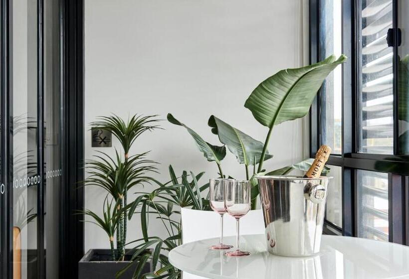 آپارتمان 1 خوابه, Oaks Vue Suites Geelong