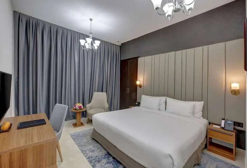 استودیوی استاندارد, Royal Regency Suites Marina