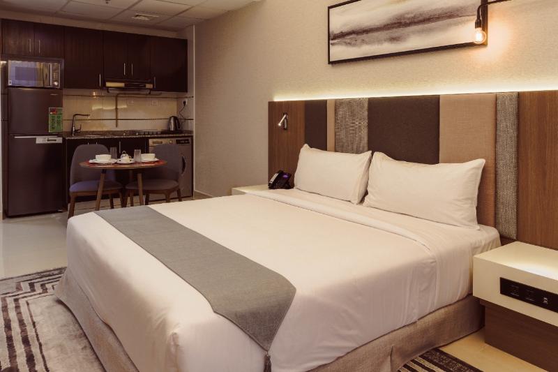 استودیوی استاندارد, Royal Regency Suites Marina