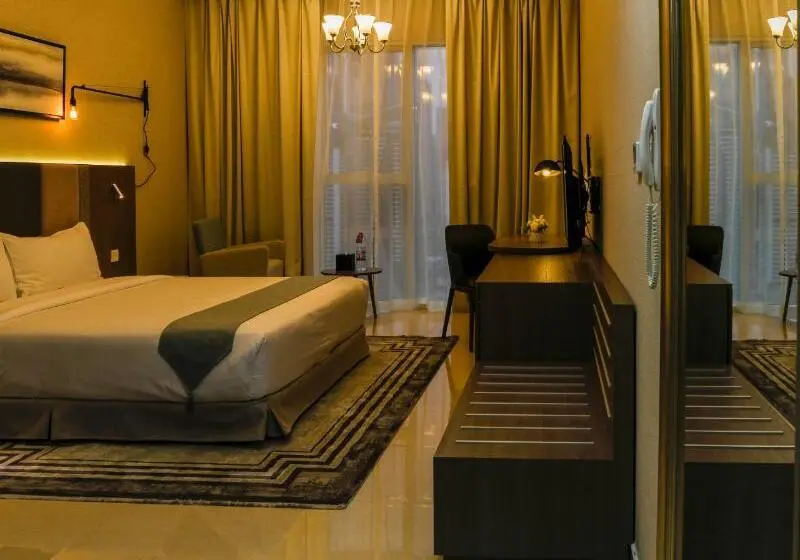 استودیوی استاندارد, Royal Regency Suites Marina
