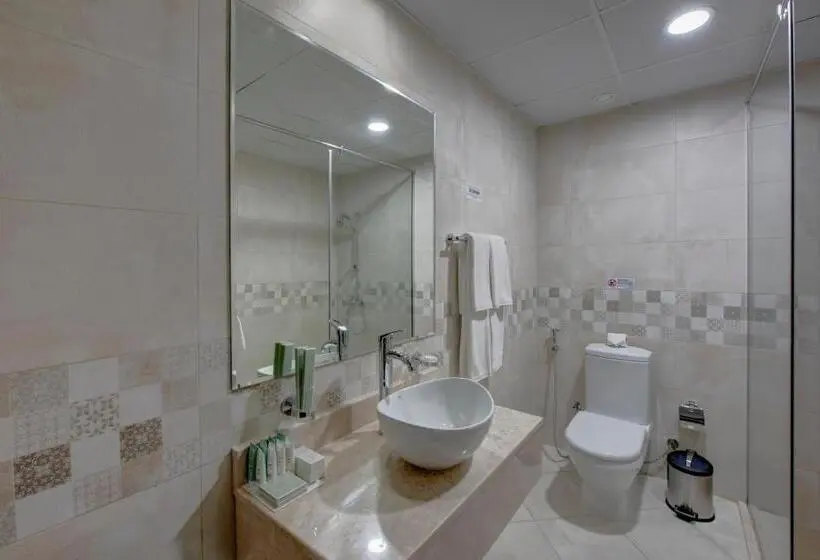 استودیوی لوکس, Royal Regency Suites Marina