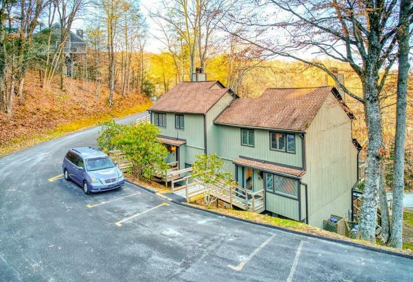 דירת שלושה חדרים, Briarcliff A 03