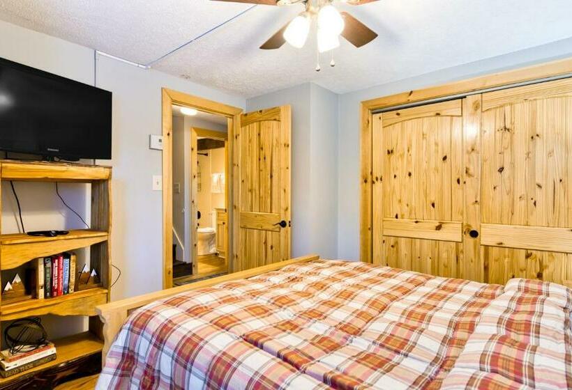 דירת שלושה חדרים, Briarcliff A 03