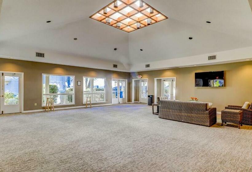 דירת שני חדרים, Fiddlers Cove 22j