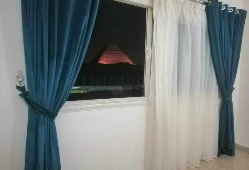 اتاق استاندارد یک نفره, Anubis Kingdom Pyramids View