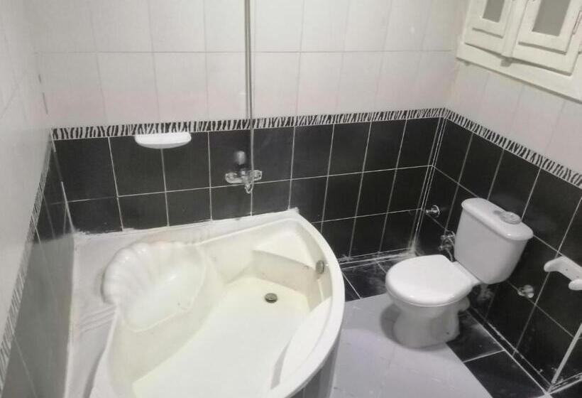 سوییت خانوادگی, Anubis Kingdom Pyramids View