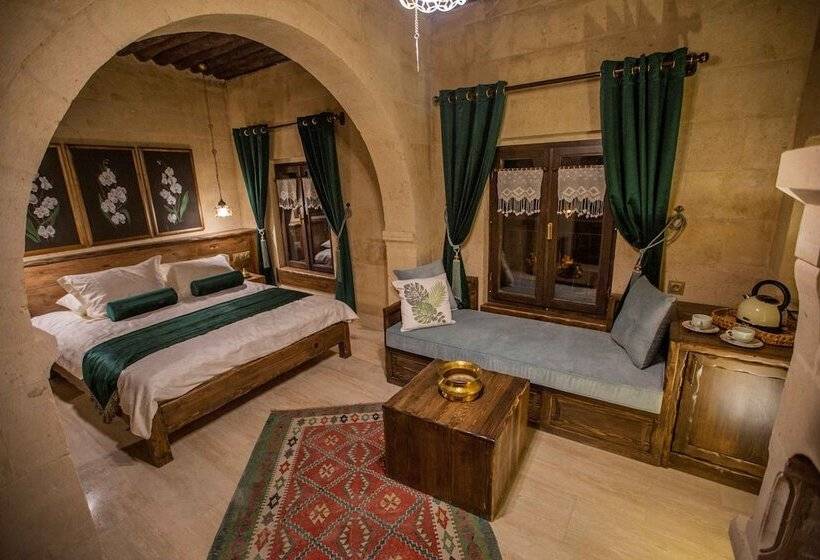 اتاق لوکس, Mak S Cave House