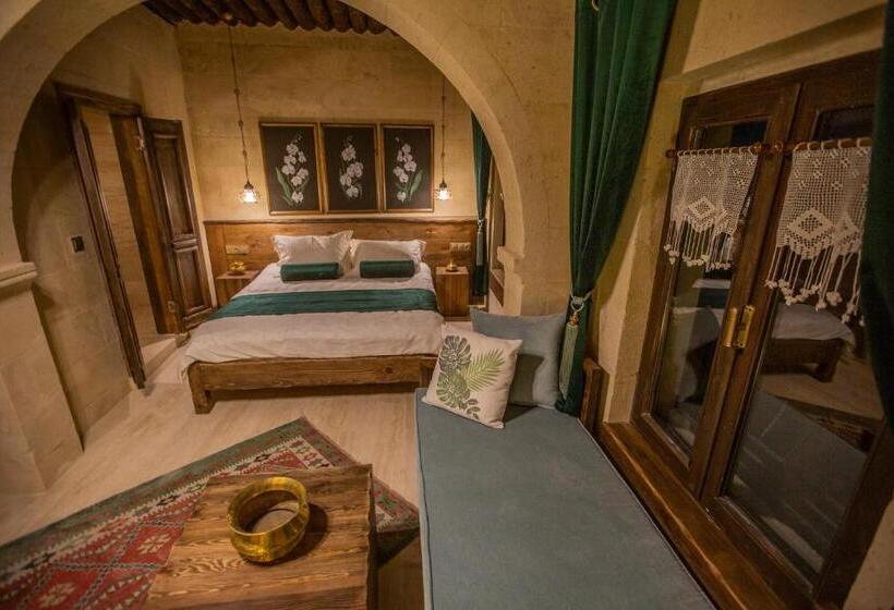 اتاق لوکس, Mak S Cave House