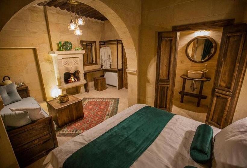 اتاق لوکس, Mak S Cave House