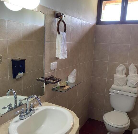 اتاق استاندارد با تخت بزرگ, Utz Tzaba
