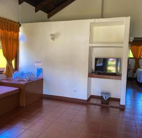 بنگله خانوادگی, Utz Tzaba