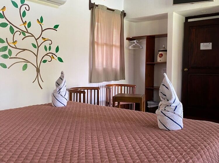 اتاق استاندارد با تخت بزرگ, Utz Tzaba