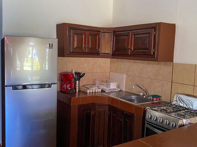 بنگله خانوادگی, Utz Tzaba