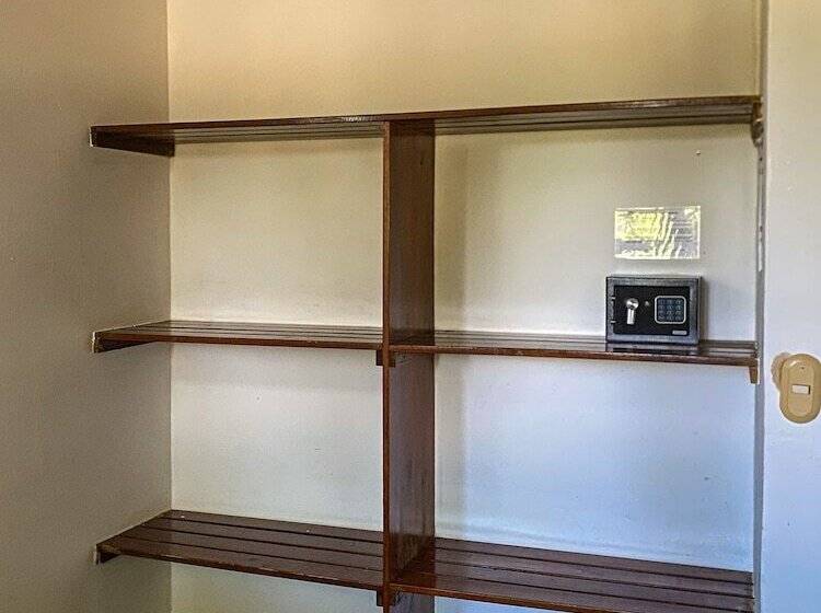 بنگله خانوادگی, Utz Tzaba