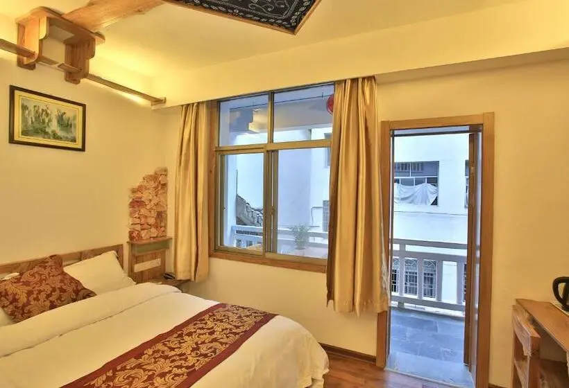 バルコニー付きスタンダードルーム, Destination Youth Hostel